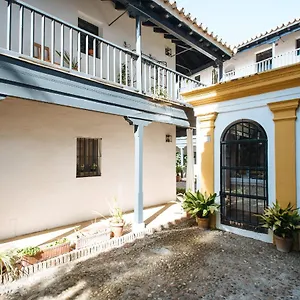 Aitana's Retreat With Charming Garden Appartement Sevilla