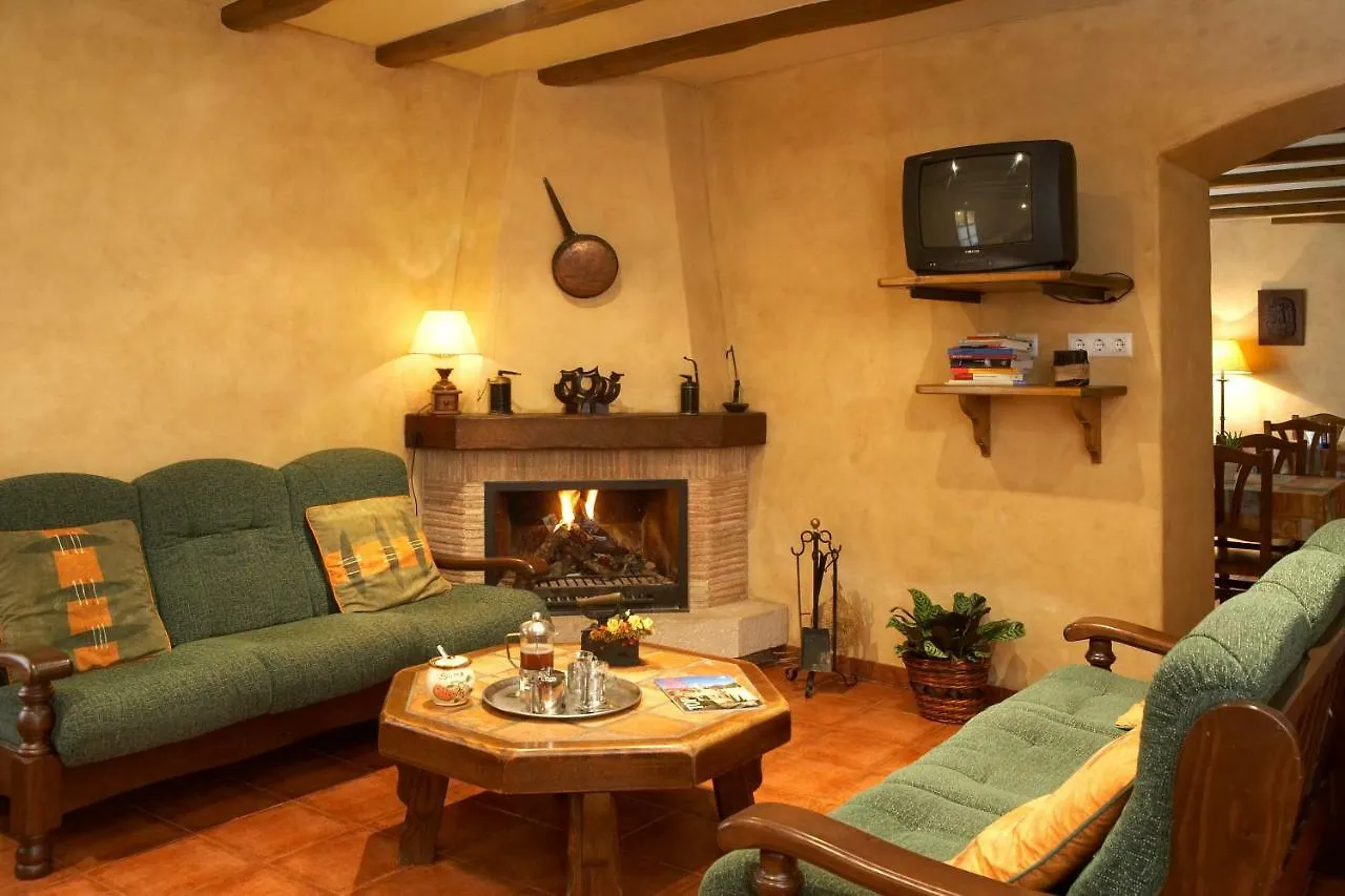 Turisme Rural Ca L,Anguila Guest House Peratallada